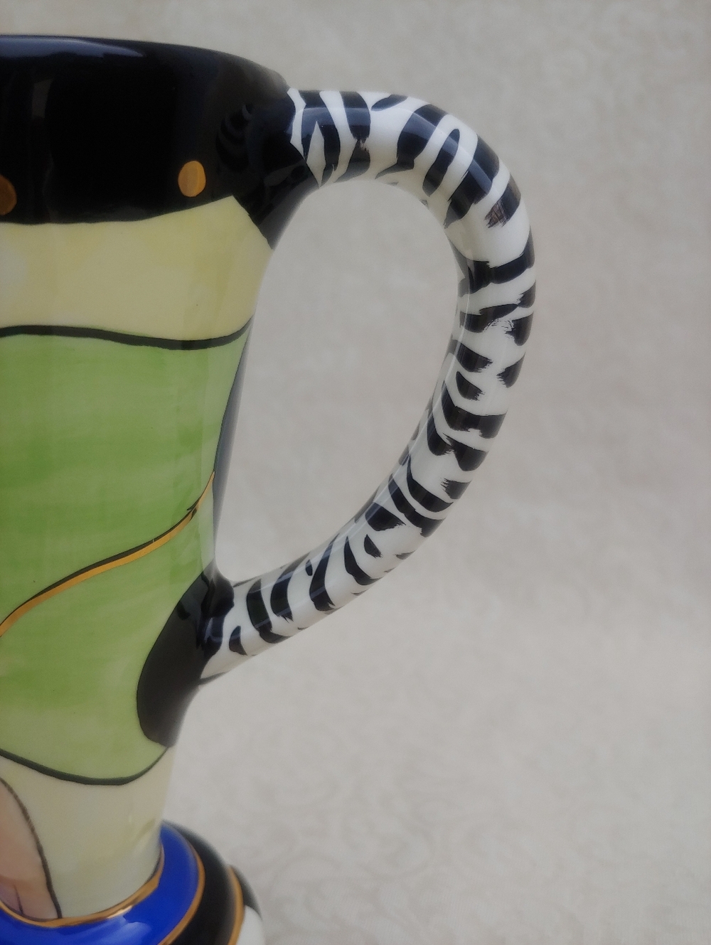 Lynda Cornielle SWAK Vintage Aunt Girtie Hand Painted Footed Mug - Picture 9 of 15